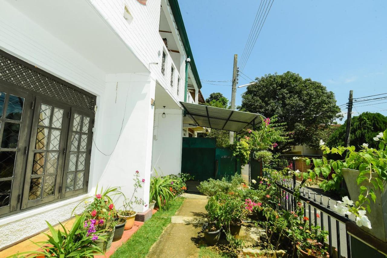 Amigo'S Home Stay Kandy Exterior photo